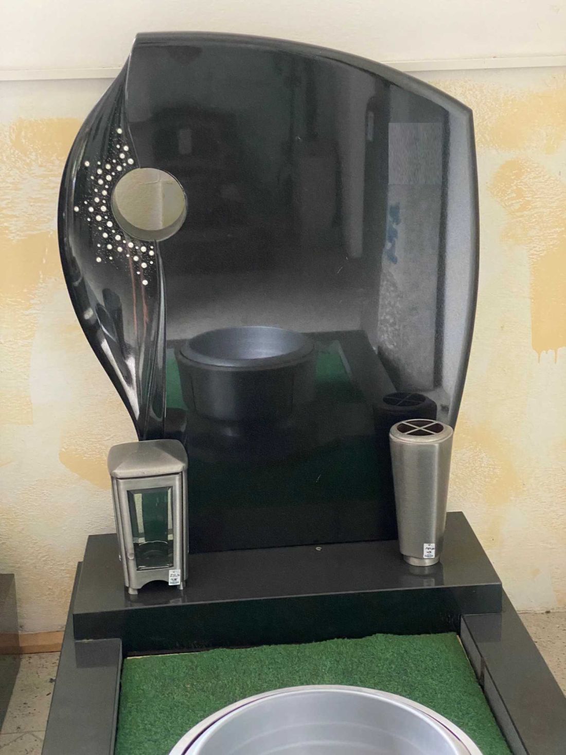 Einfachgrab komplett mit Umrahmung