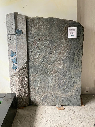 Grab Sondermodell mit Eichenblättern